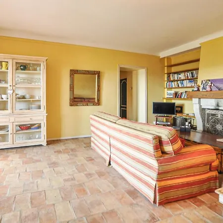 4 Bedroom Awesome In St Paul De Vence Tatil Evi