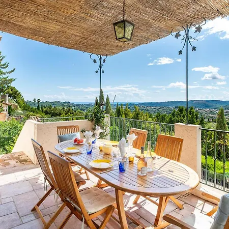 4 Bedroom Awesome In St Paul De Vence *